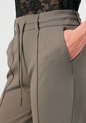 Прямые брюки