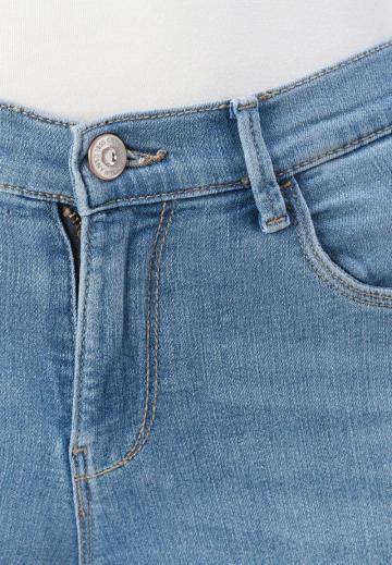 Узкие джинсы