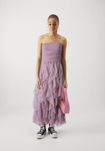 Платье без бретелек