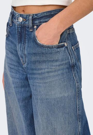 Свободные джинсы