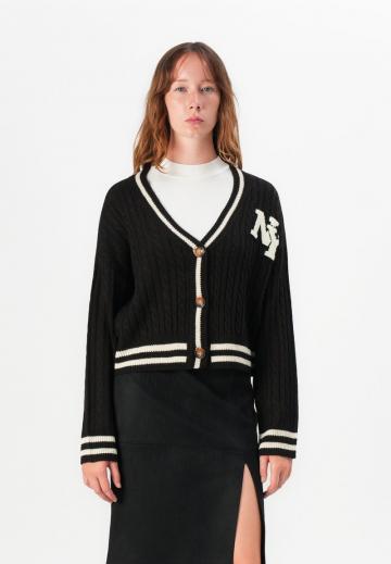 Жаккардовая вязаная кофта