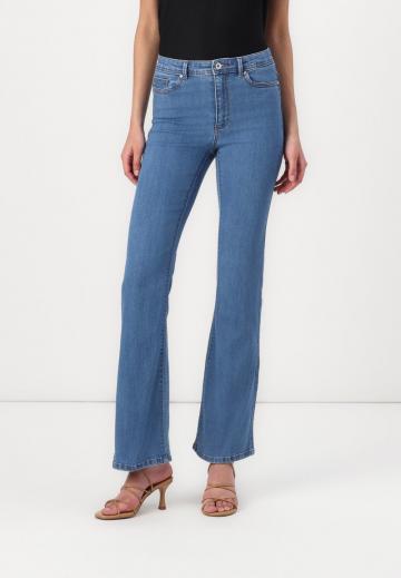 Клешеные джинсы