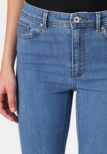 Клешеные джинсы