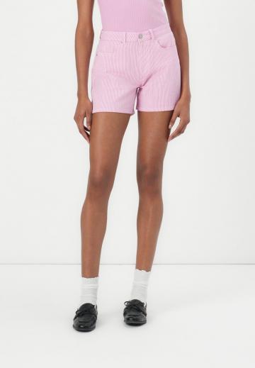 Джинсовые шорты