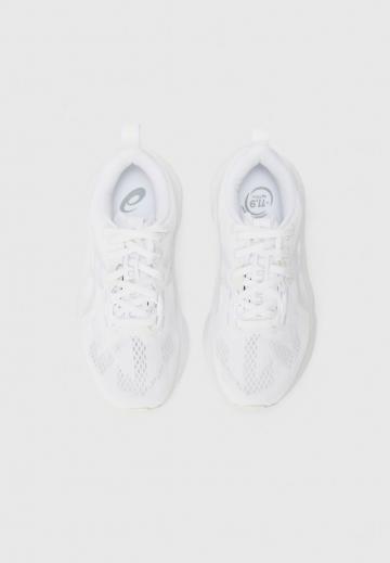 Беговые кроссовки