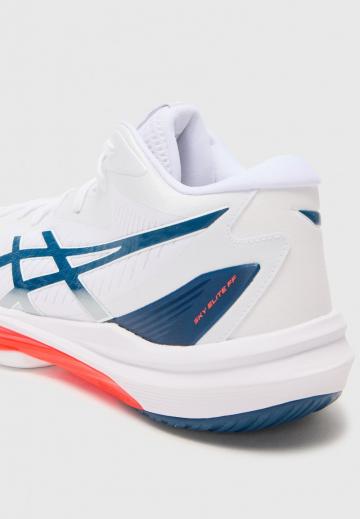 Кроссовки для зала