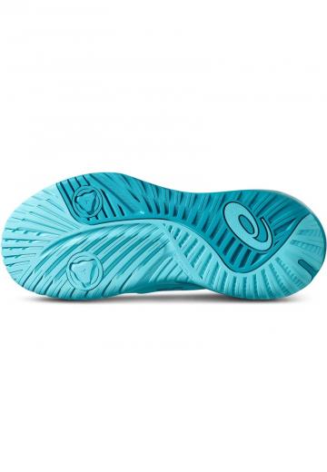 Теннисные кроссовки