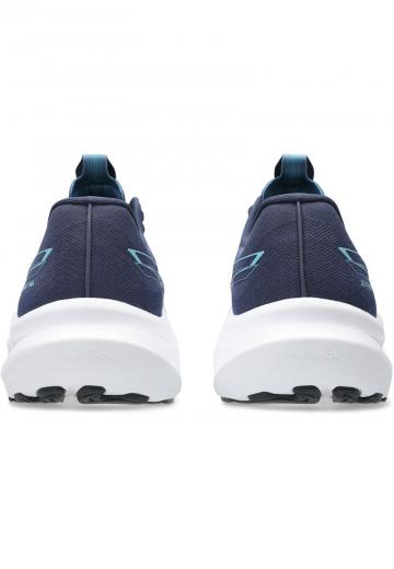 Теннисные кроссовки