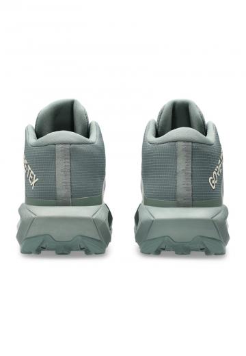 Беговые кроссовки