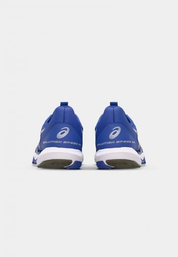 Теннисные кроссовки