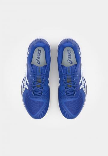 Теннисные кроссовки