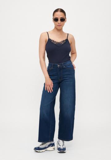 Топ на бретельках