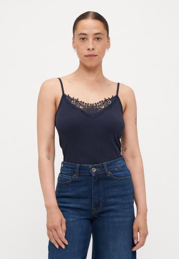 Топ на бретельках