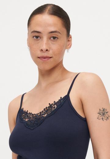 Топ на бретельках