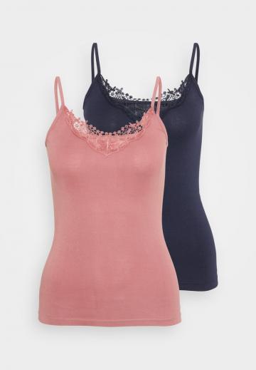 Топ на бретельках