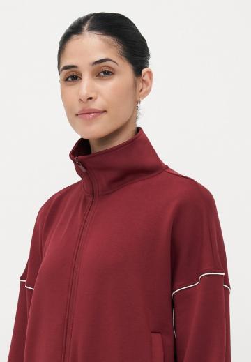 Спортивная куртка