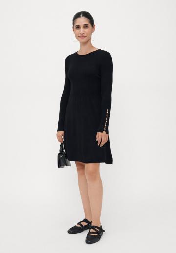 Вязаное платье