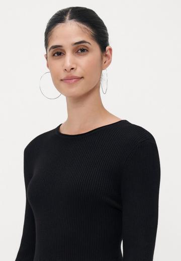 Вязаное платье