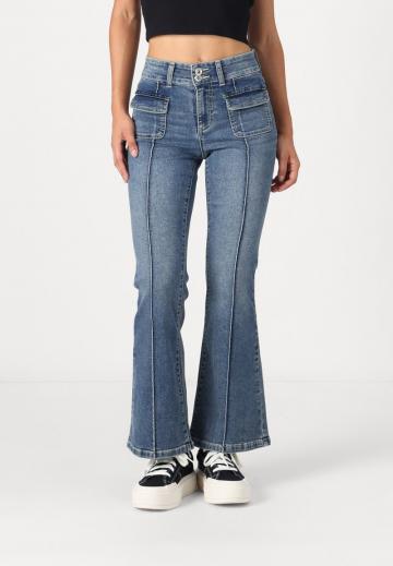 Клешеные джинсы