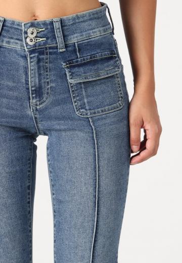 Клешеные джинсы