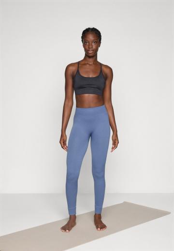 Спортивный бюстгальтер