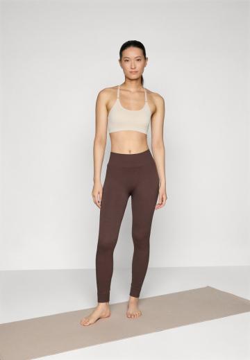 Спортивный бюстгальтер