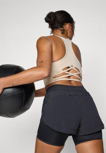 Бюстгальтер без косточек