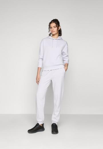 Спортивная толстовка