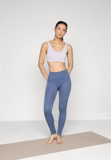 Спортивный бюстгальтер