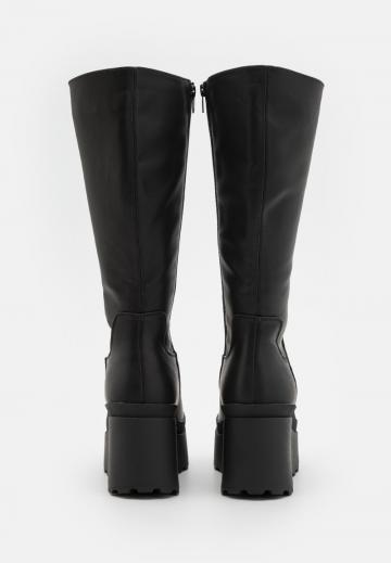 Сапоги на платформе