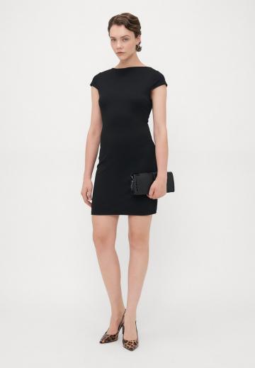 Платье футляр