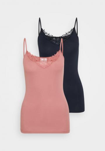 Топ на бретельках