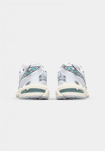 Гандбольные кроссовки