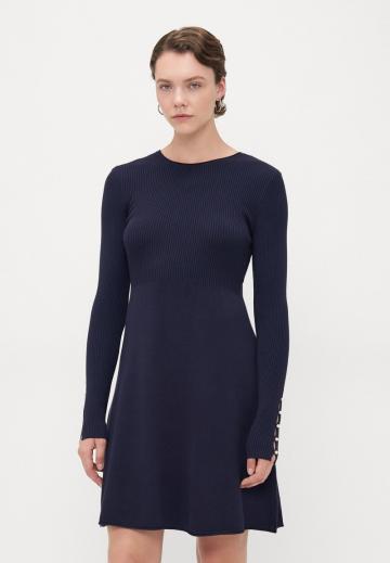 Вязаное платье