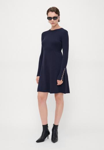 Вязаное платье