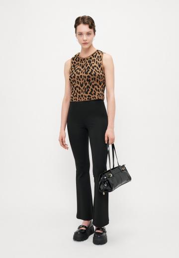 Пуловер без рукавов