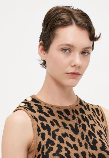 Пуловер без рукавов