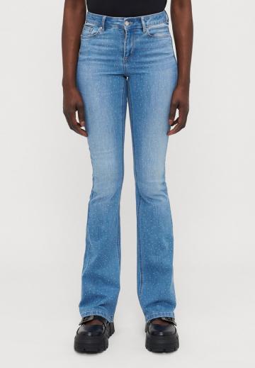 Клешеные джинсы