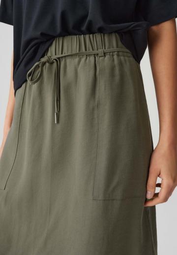 Юбка с накладными карманами