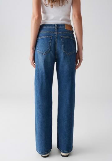 Прямые джинсы