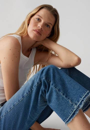 Короткие джинсы