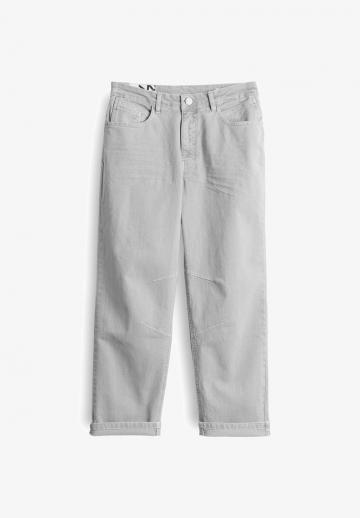 Короткие джинсы