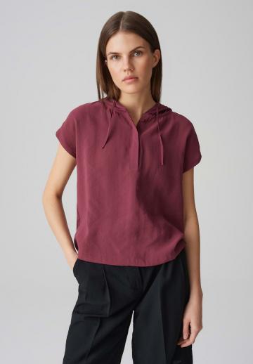 Пуловер с капюшоном