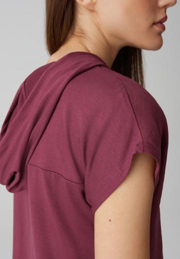 Пуловер с капюшоном