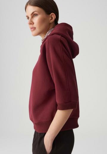 Пуловер с капюшоном