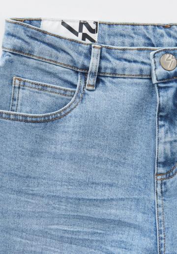 Короткие джинсы