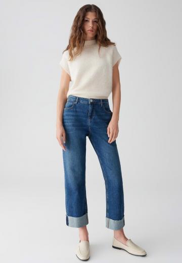Короткие джинсы