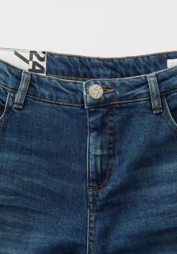 Короткие джинсы