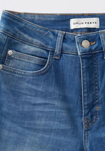 Короткие джинсы