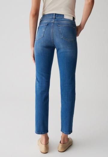 Короткие джинсы